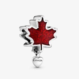 Pandora Maple leaf charm